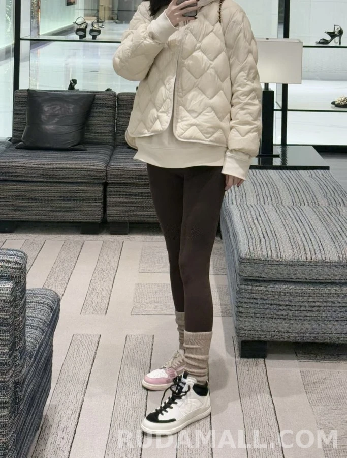 샤넬 샤넬 블랙앤화이트 하이탑 스니커즈 상세 이미지