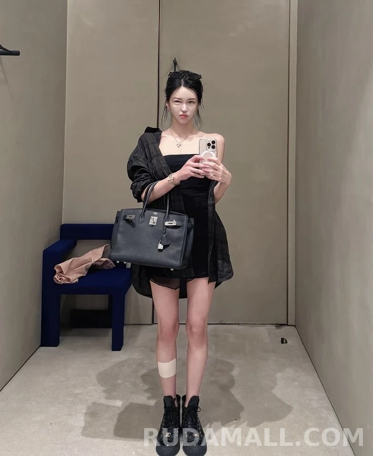 샤넬 샤넬 벨벳 진주 스니커즈 상세 이미지