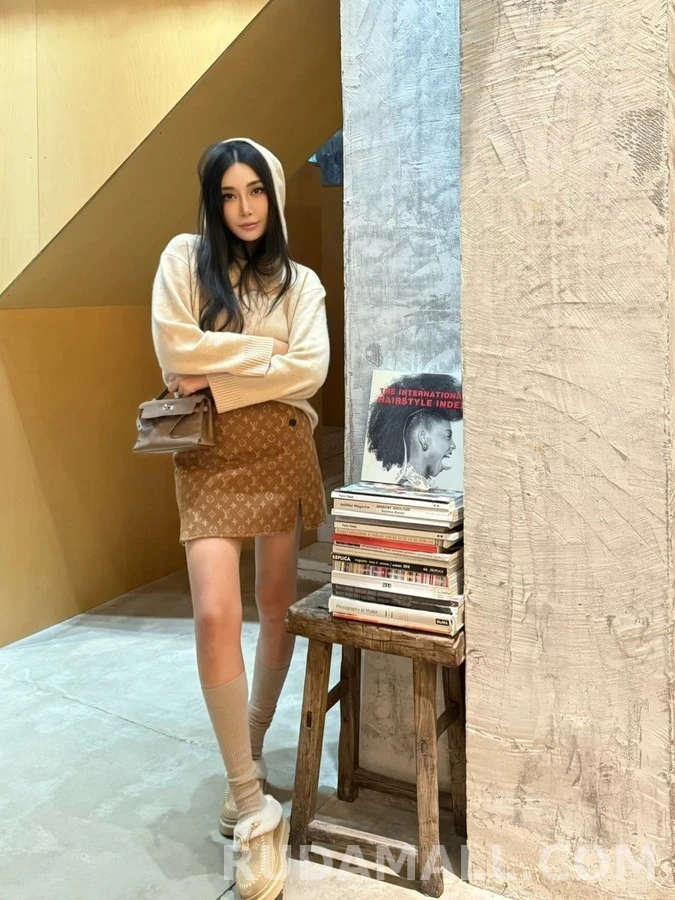 루이비통 루이비통 모노그램 퍼 뮬 상세 이미지