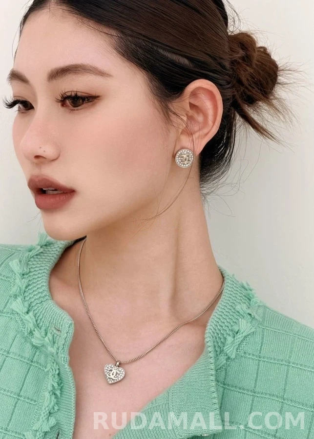 샤넬 샤넬 로고 라운드 귀걸이 상세 이미지