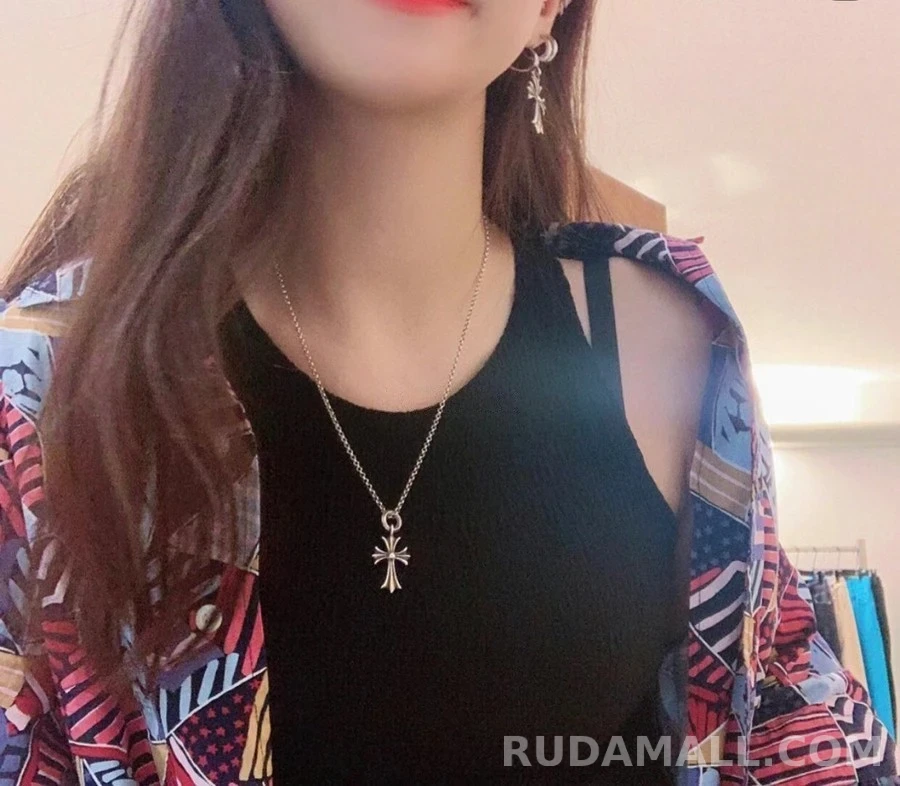 크롬하츠 크롬하츠 타이니크로스 십자가 목걸이 상세 이미지