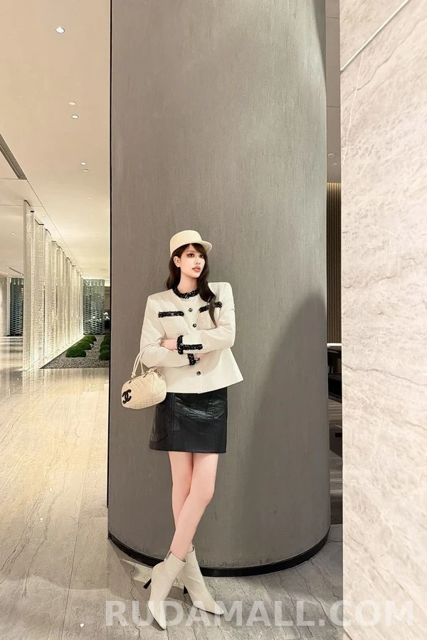샤넬 샤넬 배색 트리밍 라운드넥 자켓 상세 이미지