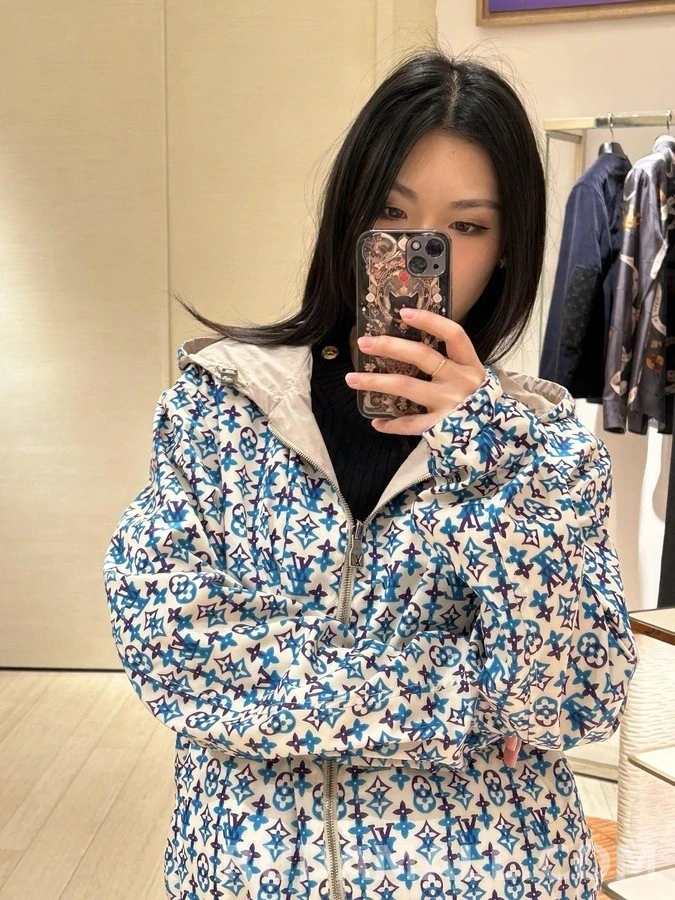 루이비통 루이비통 모노그램 양면 방풍 자켓 상세 이미지