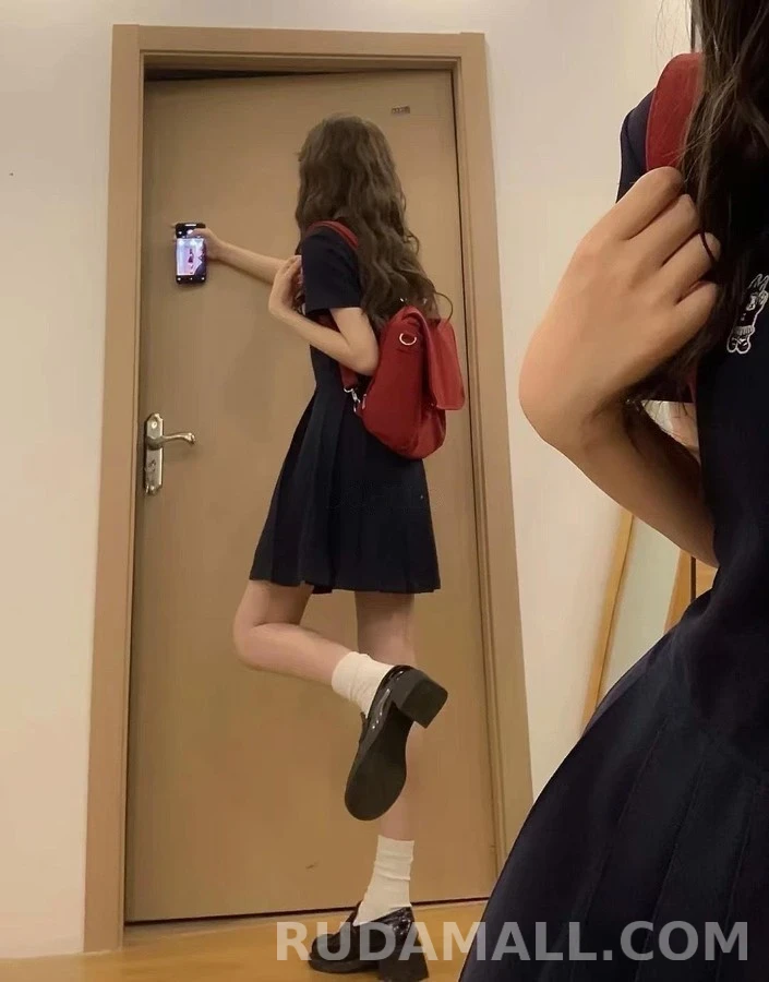 미우미우 미우미우 페이턴트 펌프스 로퍼 상세 이미지