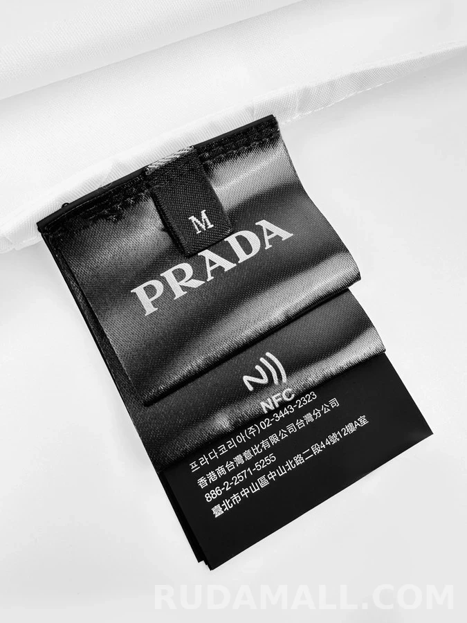 프라다 프라다 삼각 로고 후드 집업 상세 이미지