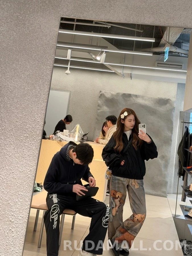 발렌시아가 발렌시아가 커시브 로고 리버서블 자켓 상세 이미지