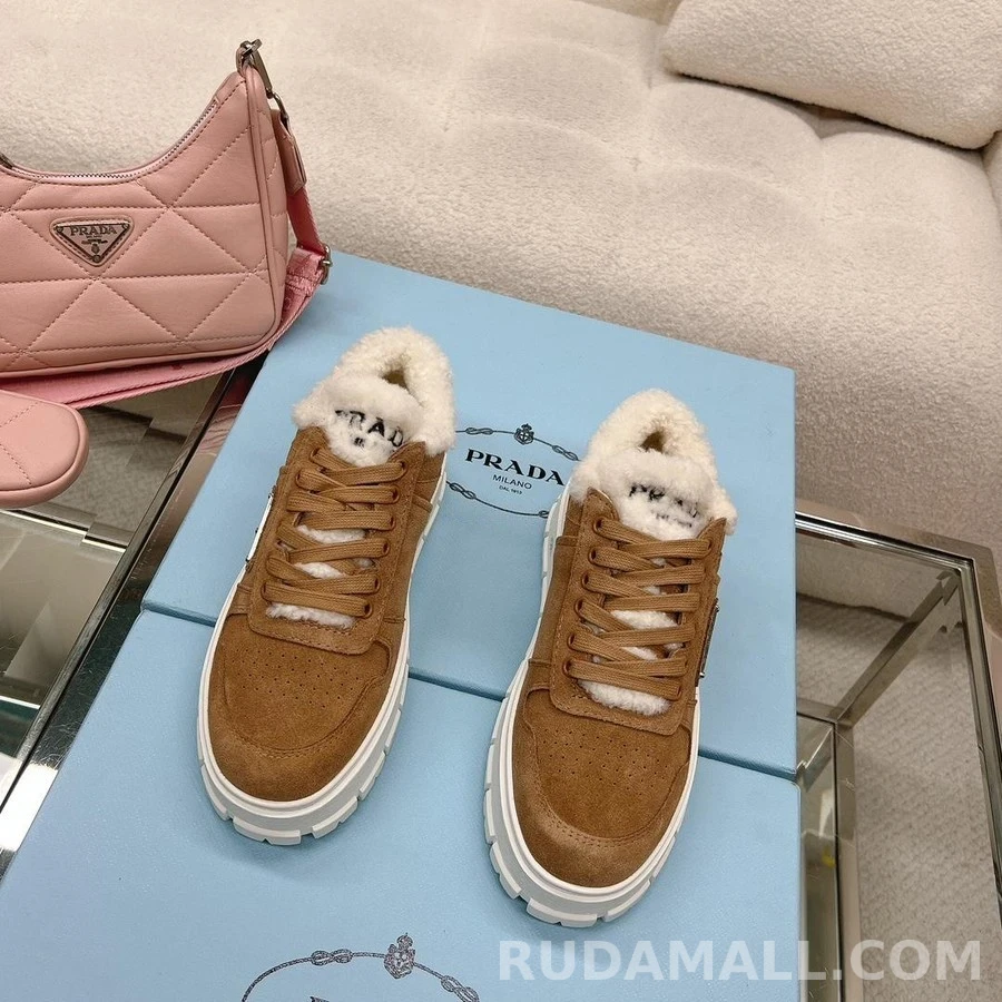 프라다 프라다 시어링 트리밍 플랫폼 스니커즈 상세 이미지