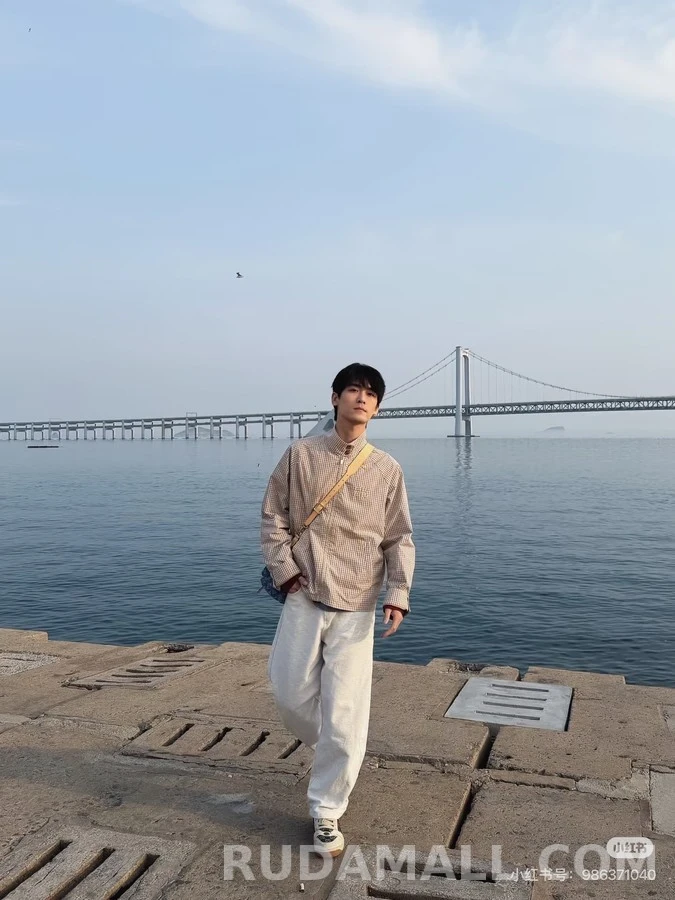 미우미우 미우미우 체크 지퍼 스탠드넥 자켓 상세 이미지