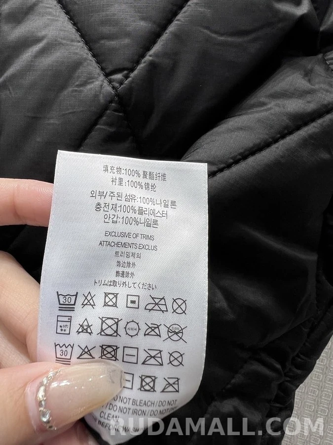 버버리 버버리 다이아몬드 퀼팅 코튼 베스트 상세 이미지