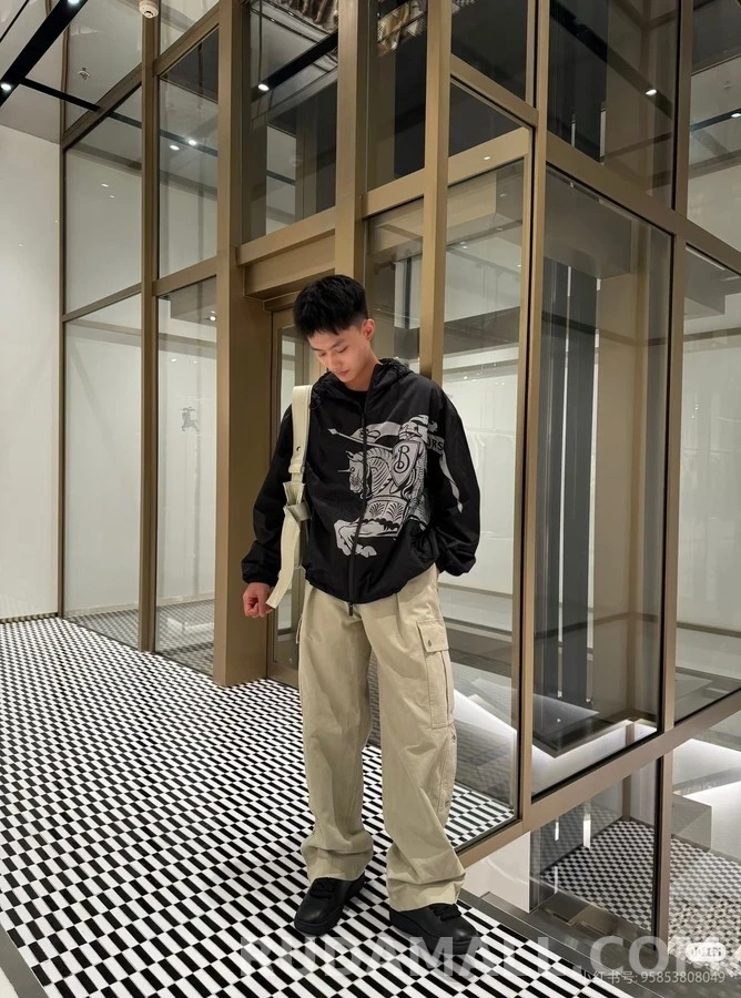 버버리 버버리 마술 기사 나일론 자켓 상세 이미지
