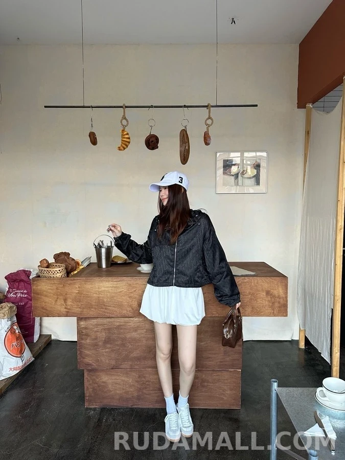 디올 디올 오블리크 크롭 후드 집업 상세 이미지
