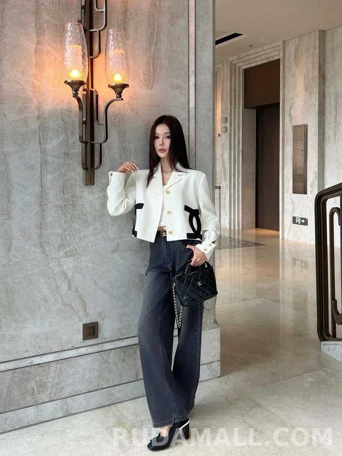 샤넬 샤넬 더블 C 로고 크롭 자켓 상세 이미지