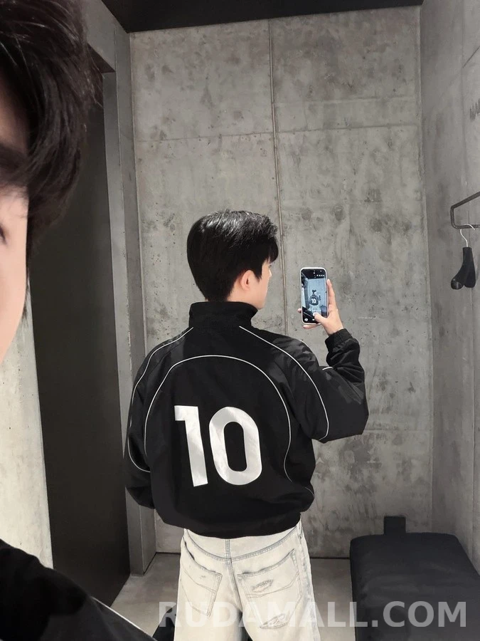발렌시아가 발렌시아가 사커 넘버링 트랙 자켓 상세 이미지