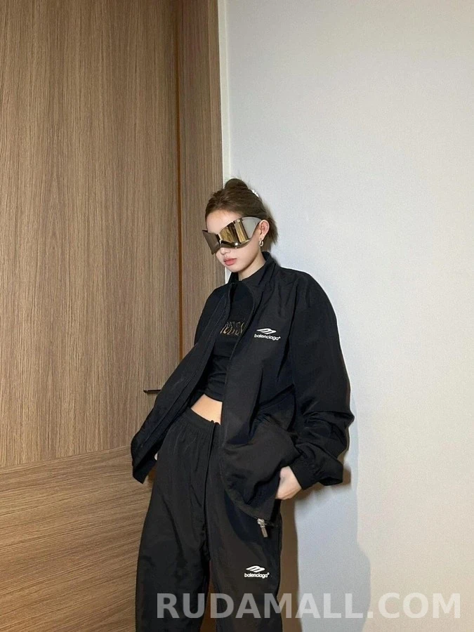 발렌시아가 발렌시아가 하이넥 자수 로고 자켓 상세 이미지