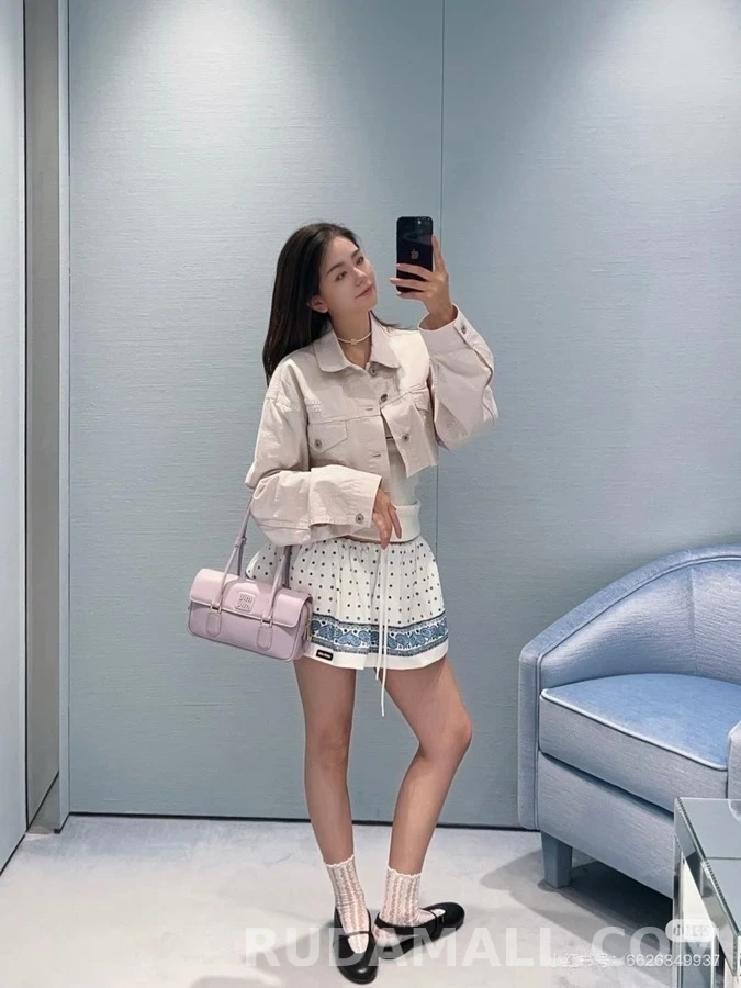 미우미우 미우미우 로고 자수 크롭 데님 자켓 상세 이미지