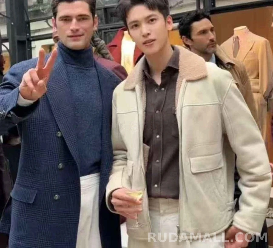 브루넬로 쿠치넬리 브루넬로 쿠치넬리 쉬어링 파일럿 자켓 상세 이미지