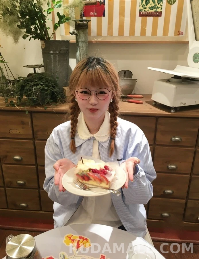 미우미우 미우미우 체크 카라 자켓 상세 이미지