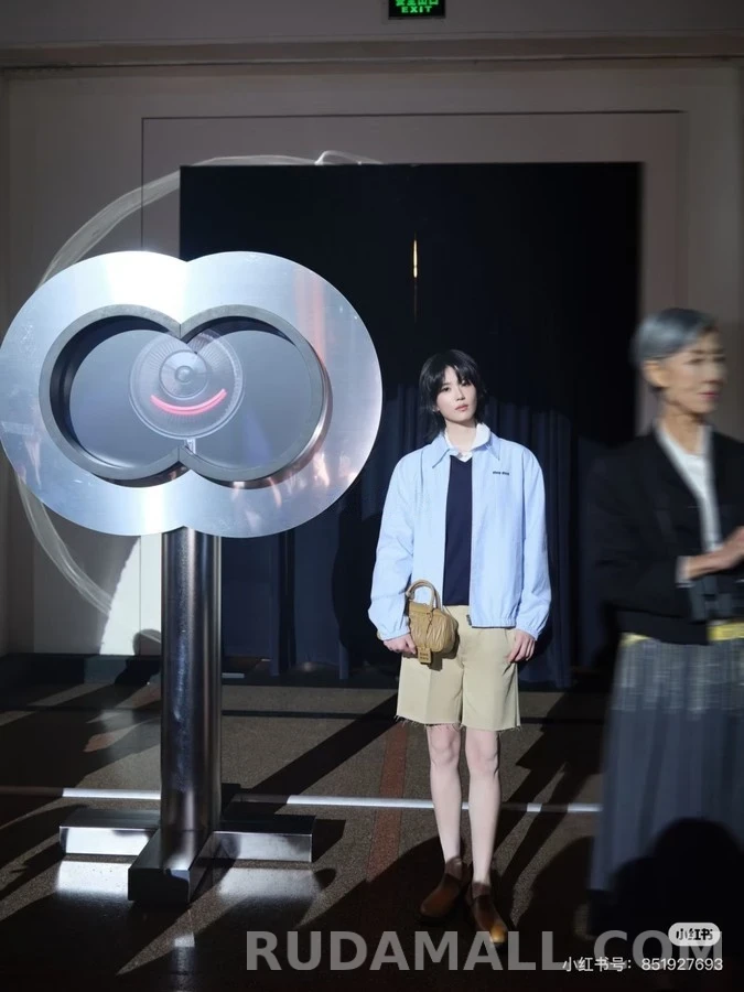 미우미우 미우미우 체크 카라 자켓 상세 이미지