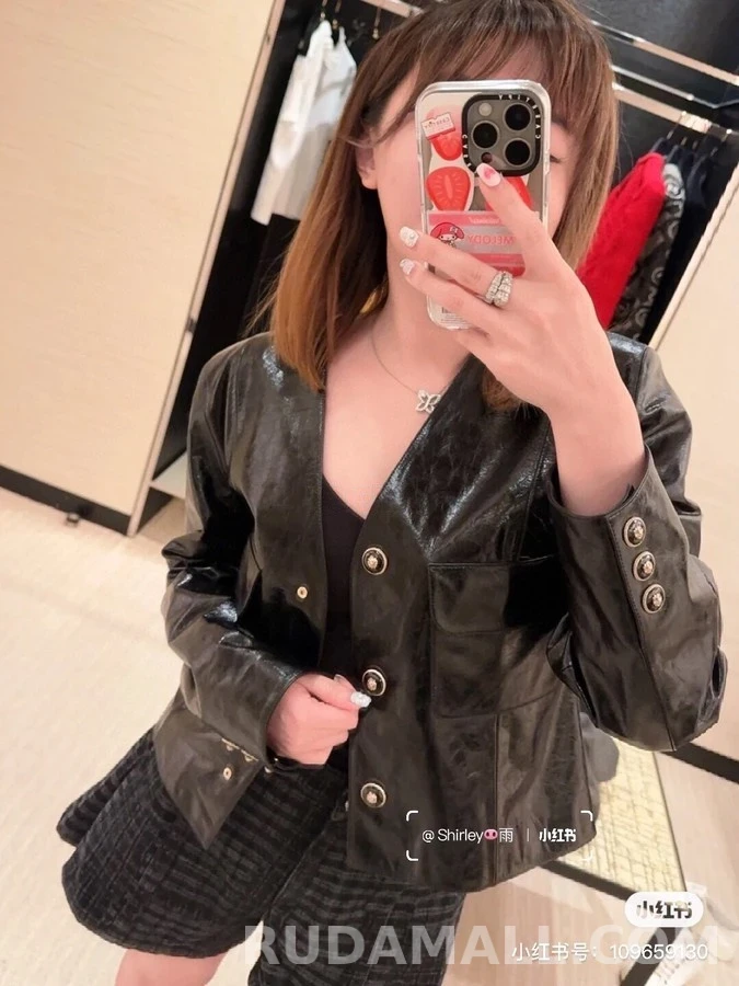 샤넬 샤넬 V넥 버튼 레더 자켓 상세 이미지