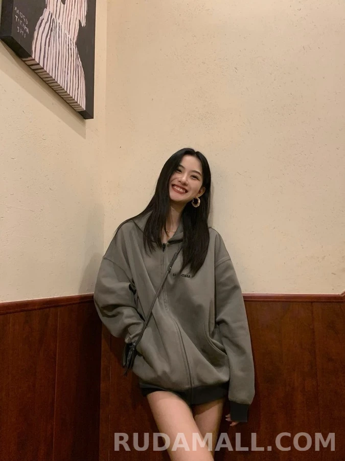 발렌시아가 발렌시아가 양면 후드 집업 상세 이미지
