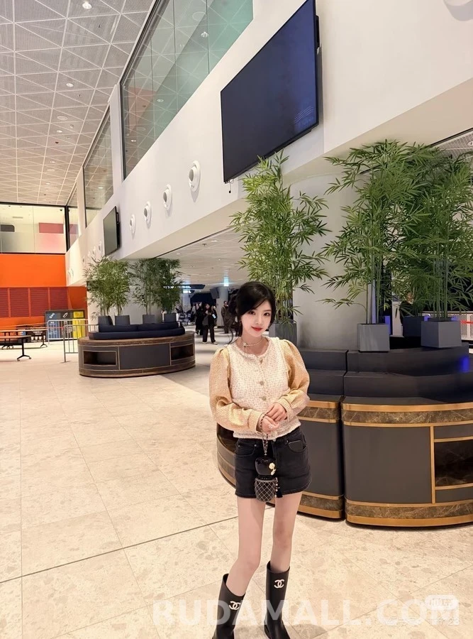 샤넬 샤넬 소매 배색 트위드 자켓 상세 이미지