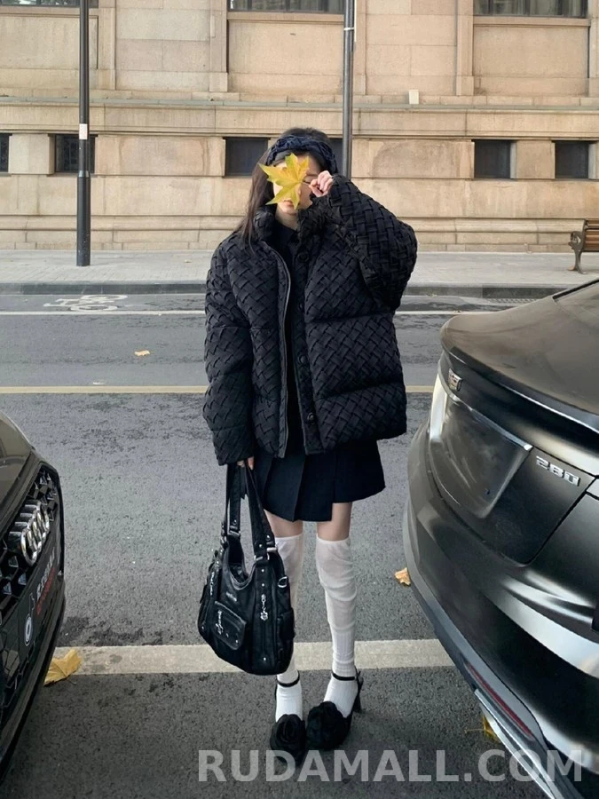 보테가베네타 보테가 베네타 인트레치오 편직 패딩 자켓 상세 이미지